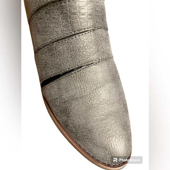 Very G Ankle Booties - Picture 6 of 6